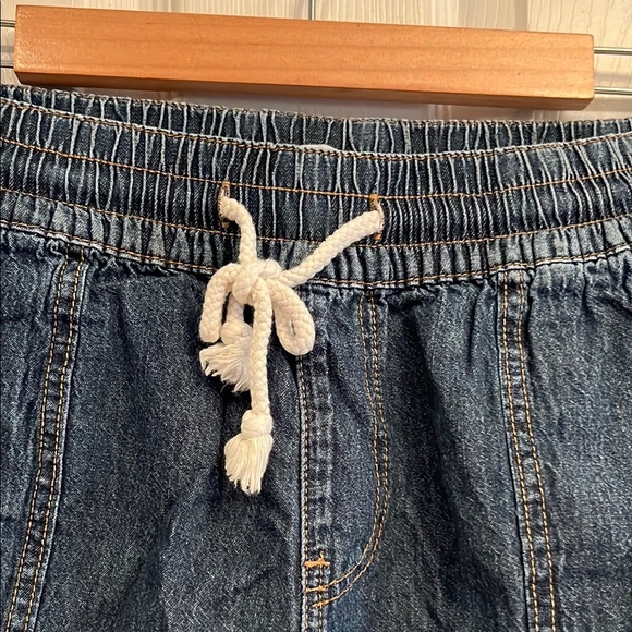 Maurices Blue Jean Shorts with Elastic Waistband and Frayed Hem - Picture 2 of 6